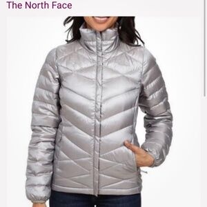 Like New Women’s The North Face Puffer Jacket 550 Size Medium